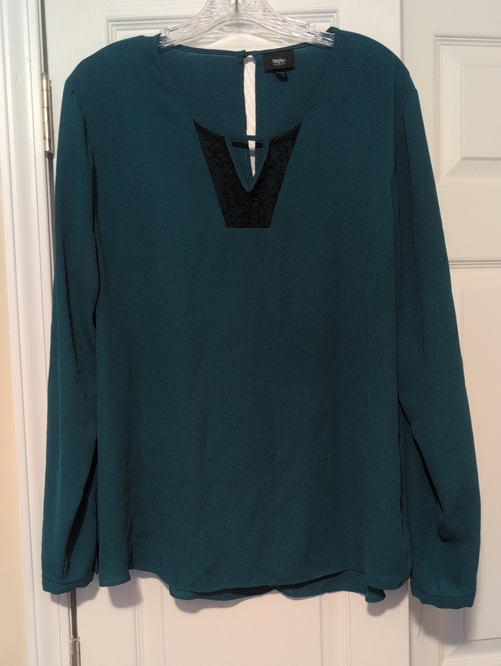 Mossimo Green V-Neck Long Sleeve Blouse with Black Inset